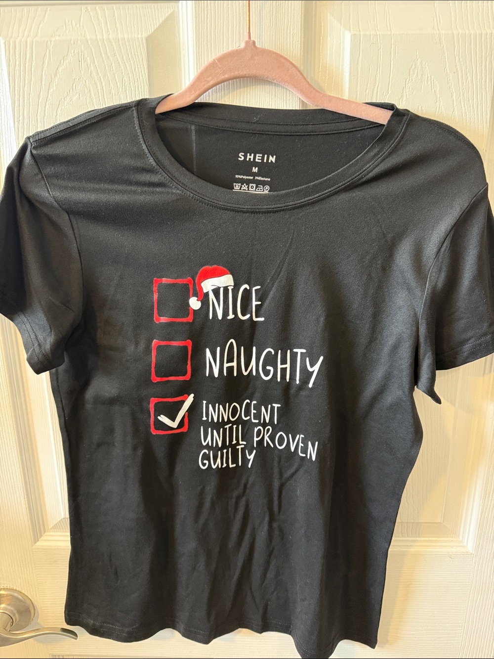 SHEIN Black Holiday Graphic Short Sleeve Tee with Red Accents